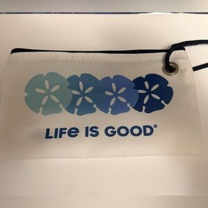 Life Is Good Sea Bags Blue and White Sand Dollar Wristlet